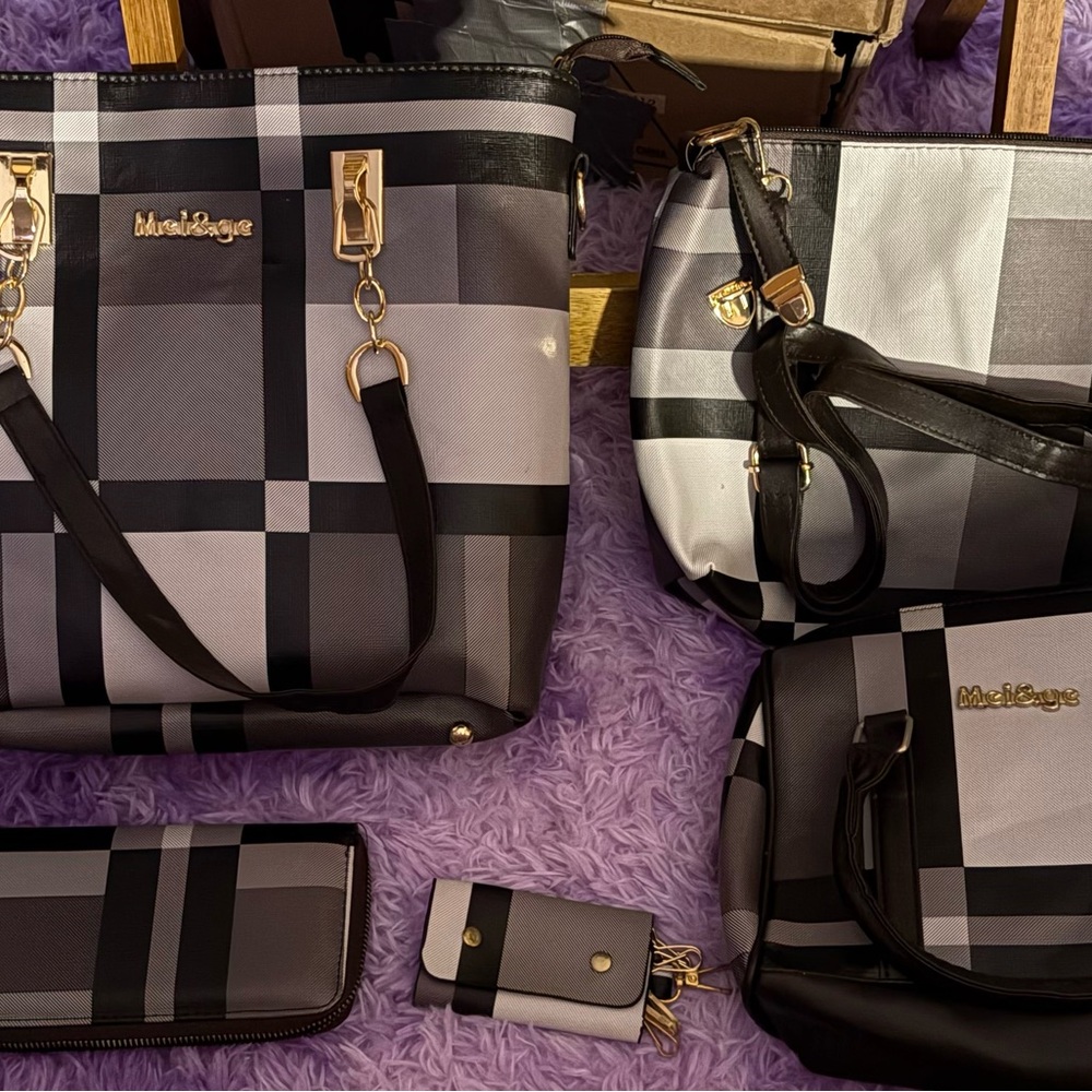 Chic Black and Gray Plaid Tote Bag Set by